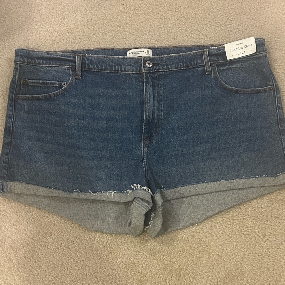 NWT Abercrombie & Fitch Mom Short High Rise - Picture 2 of 5